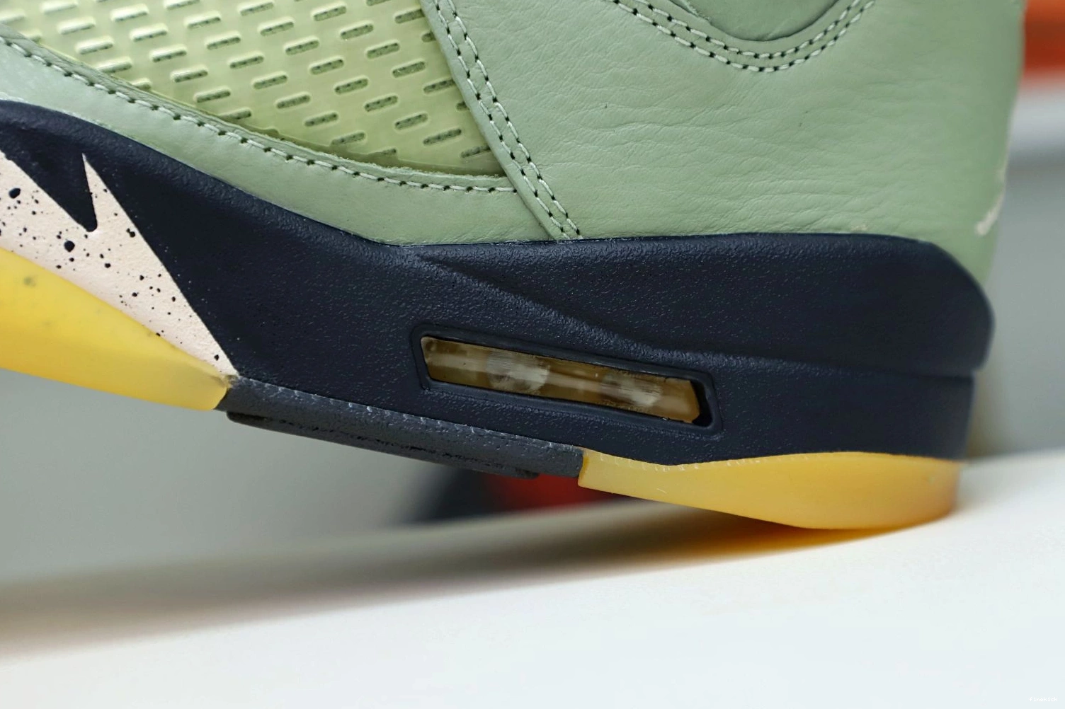 JORDAN 5 